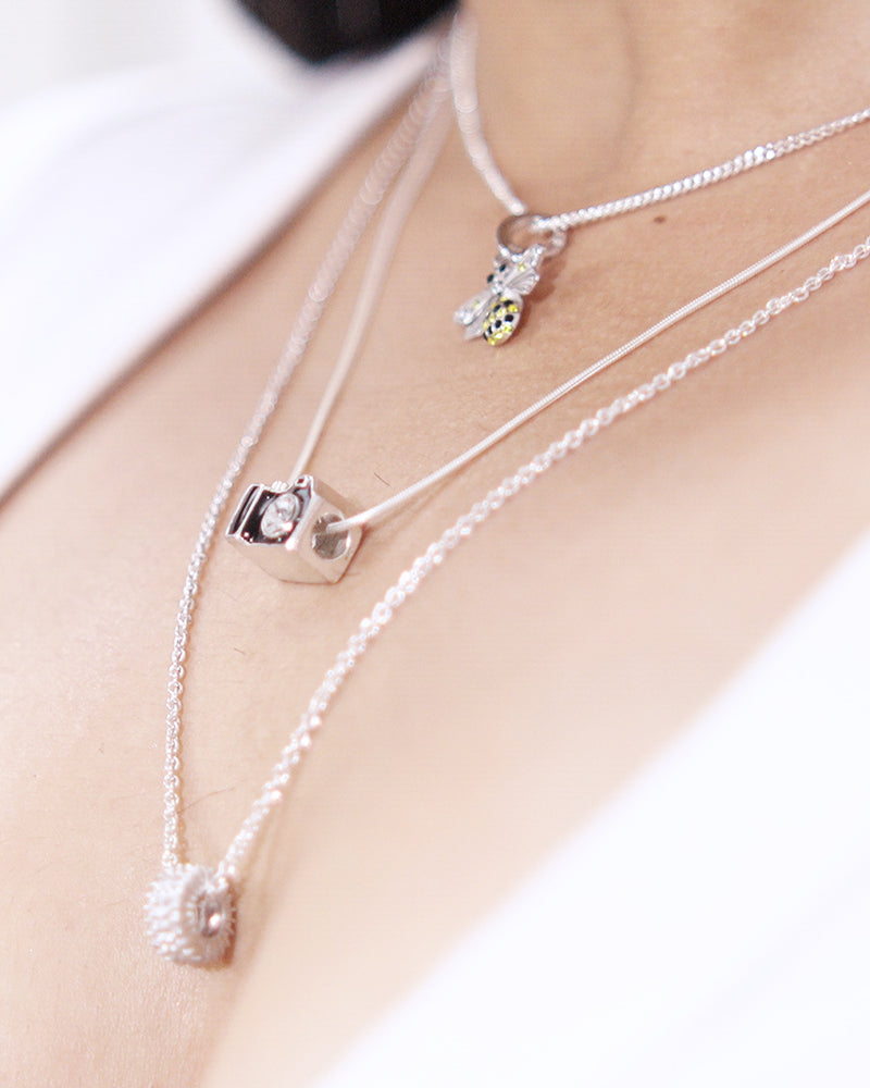 <p>Capture the Reborn <em><strong>Necklace</strong></em></p>