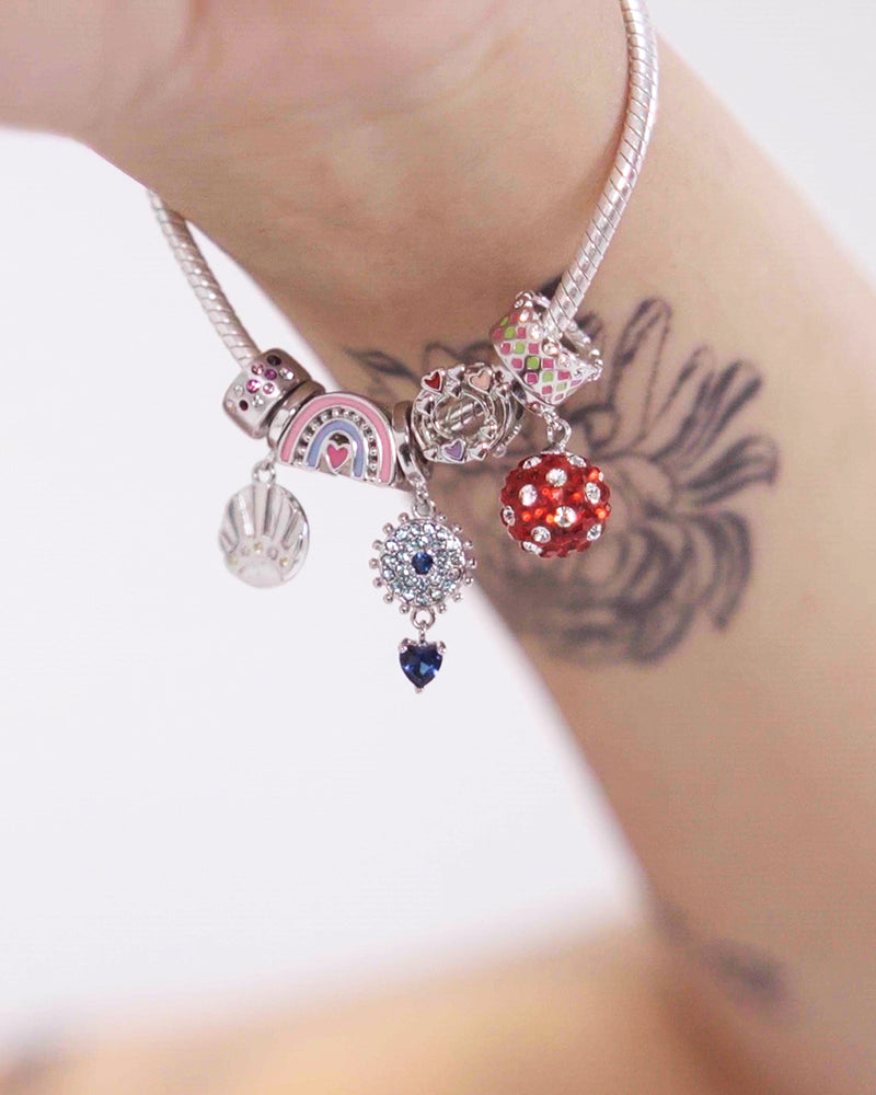 <p>Capture the Rainbow <em><strong>Bracelet</strong></em></p>