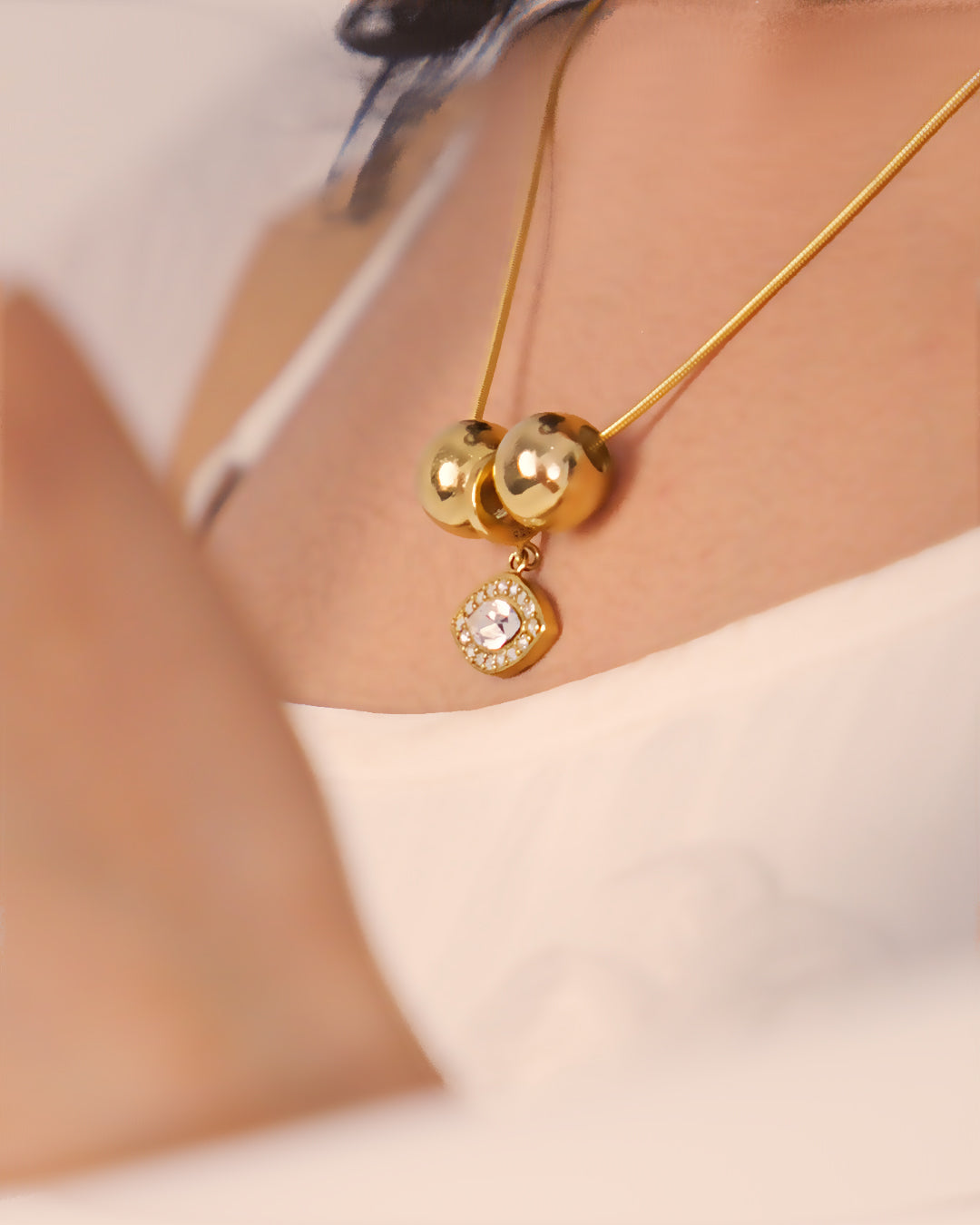 Golden Gaze Necklace