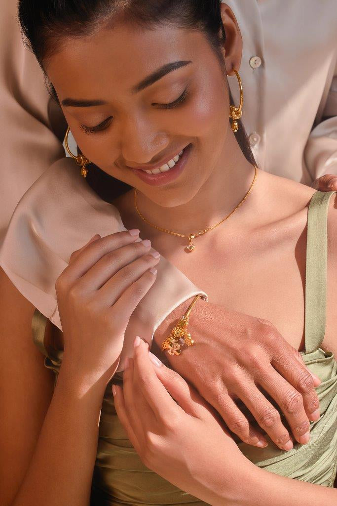 falling-in-love-butterfly-charm-gold